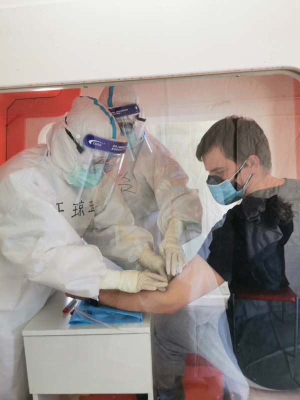 谢聃照片2.jpg 谢聃照片2.jpg